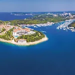Apartamento 1 Bedroom Awesome In
