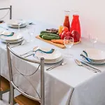 Apartamento 1 Bedroom Awesome In *
