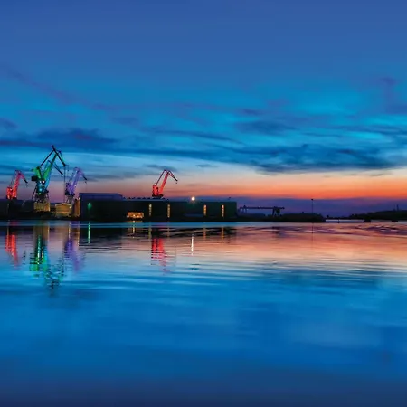 1 Bedroom Awesome In Appartement *