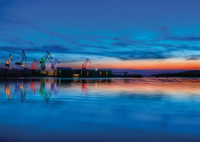 1 Bedroom Awesome In Appartement *