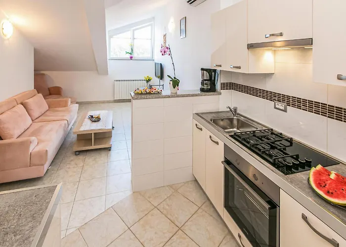 1 Bedroom Awesome In * Pula