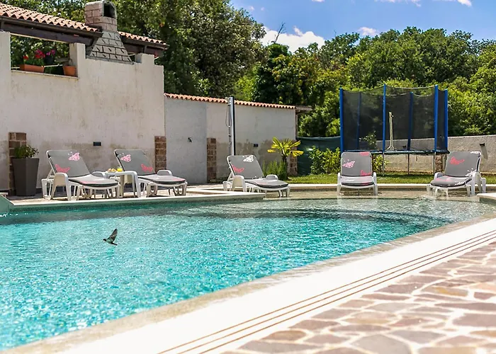 Appartement 1 Bedroom Awesome In *