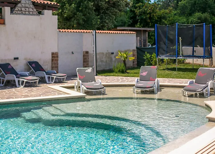 1 Bedroom Awesome In