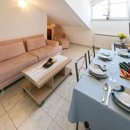1 Bedroom Awesome In بولا