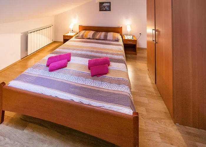 1 Bedroom Awesome In Пула